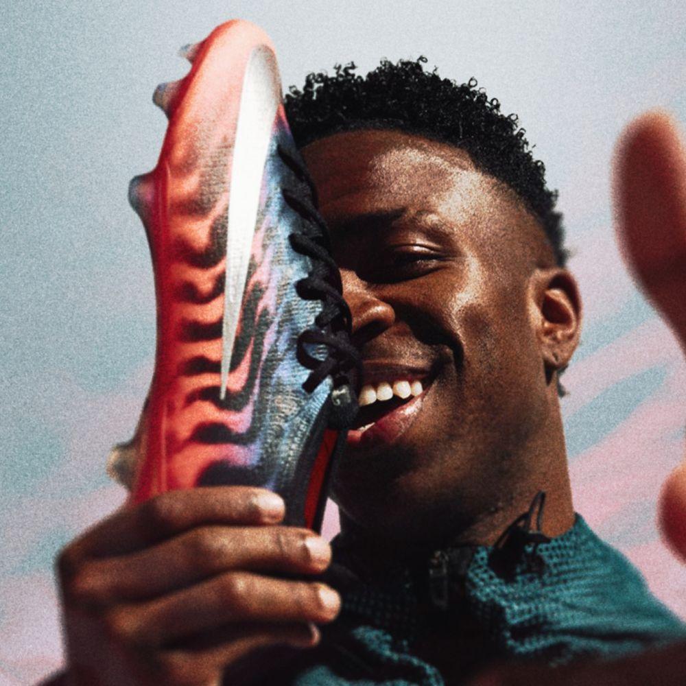 Nike Mercurial Vapor 17 Elite SE