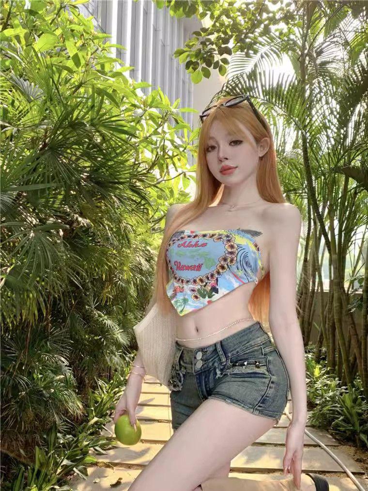 Damen Hüftjeans Hotpants mit Nieten - Sexy Figurbetonte Sommer-Denimshorts