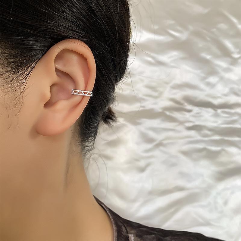 Náušnice s bodovými kousky ucha, jednoduché geometrické kosočtvercové duté náušnice, piercing do ucha není nutný