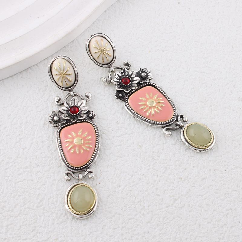 Vintage flower stone vacation style earrings niche personality court style dripping earrings