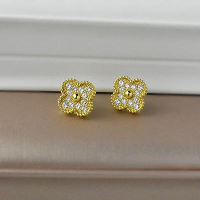 New Four-Leaf Clover Earrings Senior Sense Of Earrings Temperament Light Luxury Female Earrings