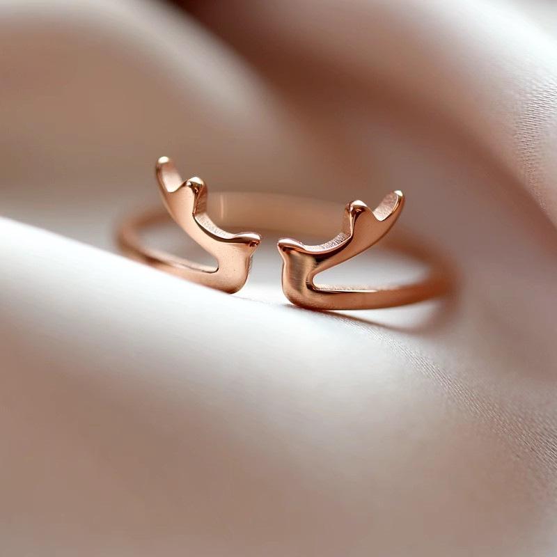 Christmas Antler Ring: Cute Korean-Japanese Style, Simple Titanium Steel, Gold-Plated, Index Finger Accessory
