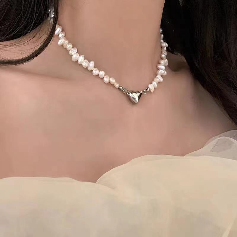 Baroque freshwater pearl necklace women's collarbone chain love magnet buckle personalized niche neck chain trendy