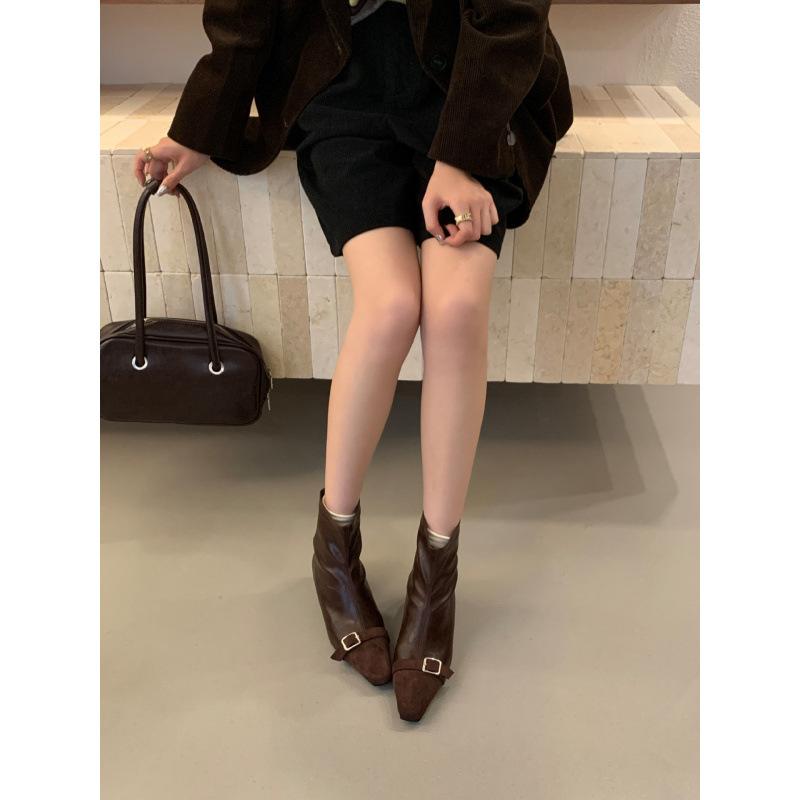 

2025 new suede brown Maillard square head inner height increase soft sole fashionable versatile button thin short boots 39 темно-коричневого кольору