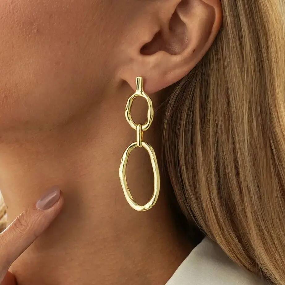 Salircon Simple Geometric Metal Hollow Oval Drop Earrings Women Fashion Gold Color Piercing Ear Wear Jewelry Accessories Gifts