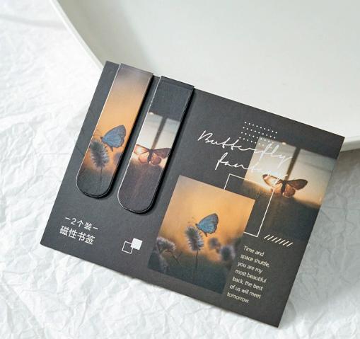 2pcs Landscape Themed Magnetic Bookmarks Magnet Page Markers Magnetic Page Clip Fun Book Marks For Reading Gift