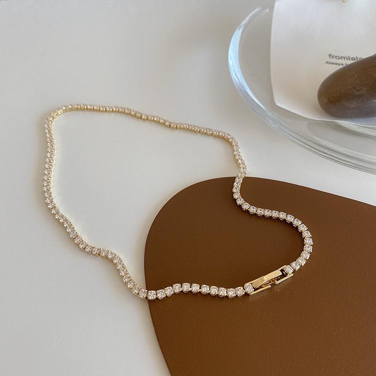 

Minimalist Retro Korean Rhinestone Temperament Necklace - Versatile Choker Clavicle Chain