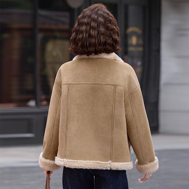 Middle-aged and Old Women's Loose Coat, Young Women's Fur Integrated Top, Elegant and Comfortable Mother's Warm Short Coat