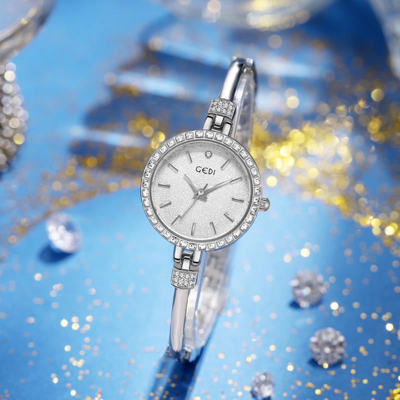 Creative Bracelet Watch, Light Luxury Diamond-Encrusted High-End Exquisite Watch, Women'S Small Waterproof Quartz Watch