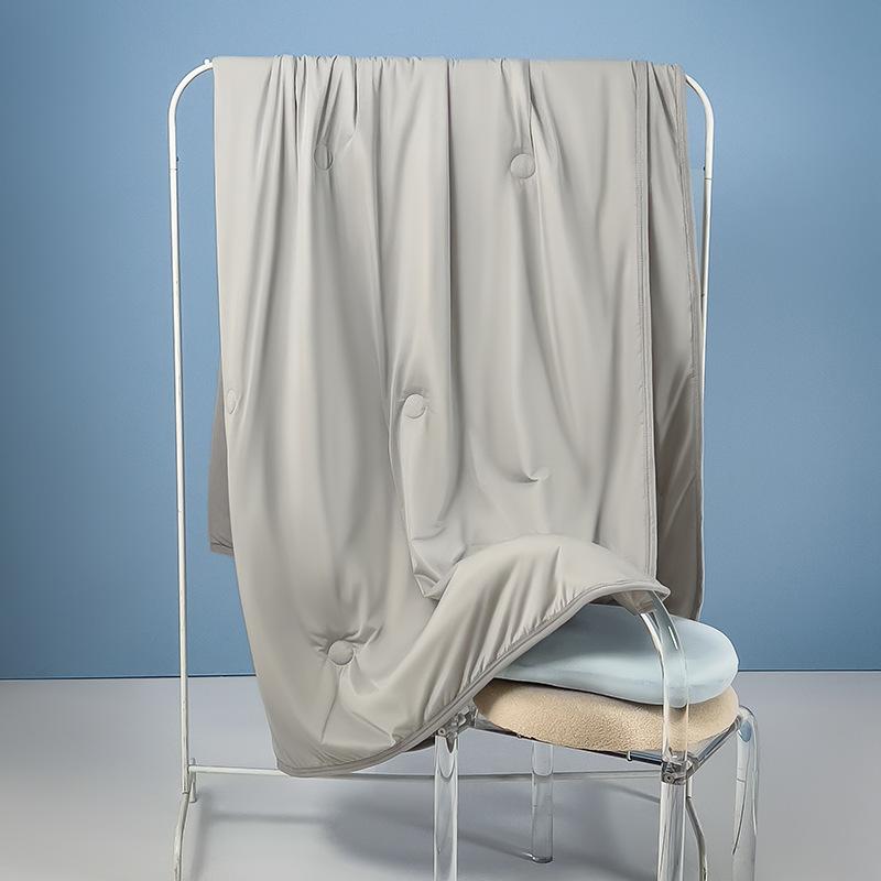 Soft and Comfortable Summer Quilt Cool Air Conditioner Cool Ice Cream Cool Silk Machine Wash Summer Quilt