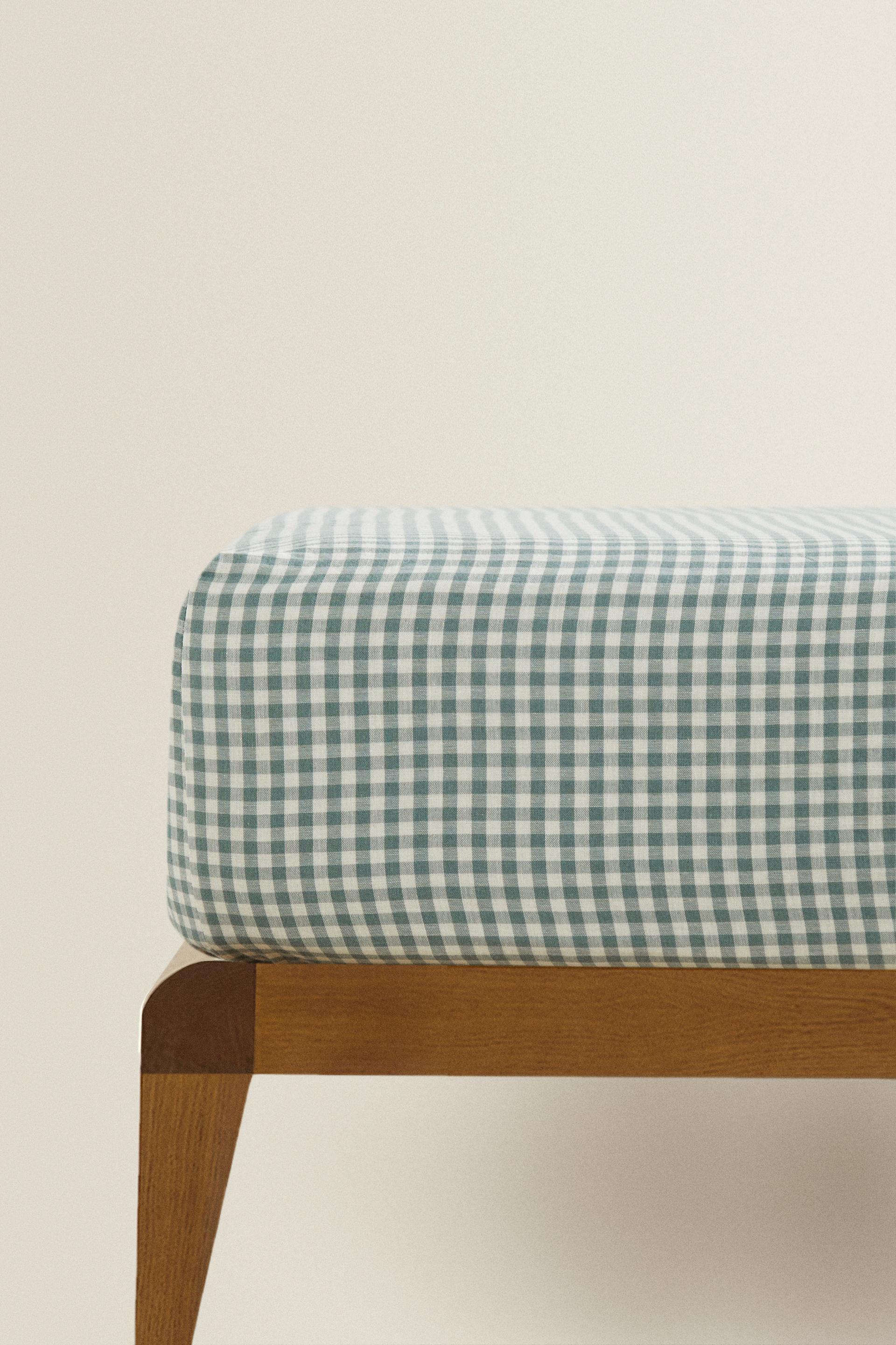 

ДЕТСКАЯ ПРОСТЫНЯ ИЗ МУСЛИНА В КИСТИНЕ