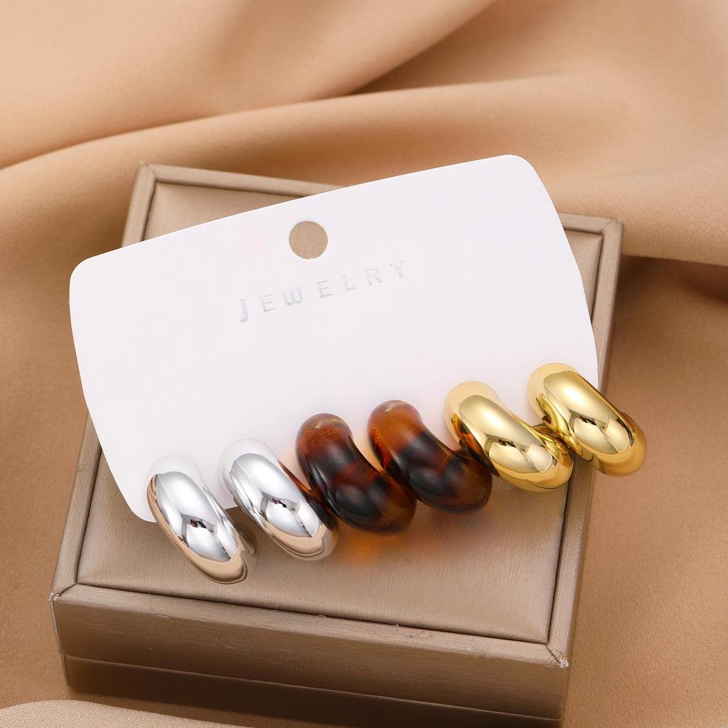 Retro European & American CCB Earring Set: Women's Creative Temperament C-shaped & Leopard Print Earrings