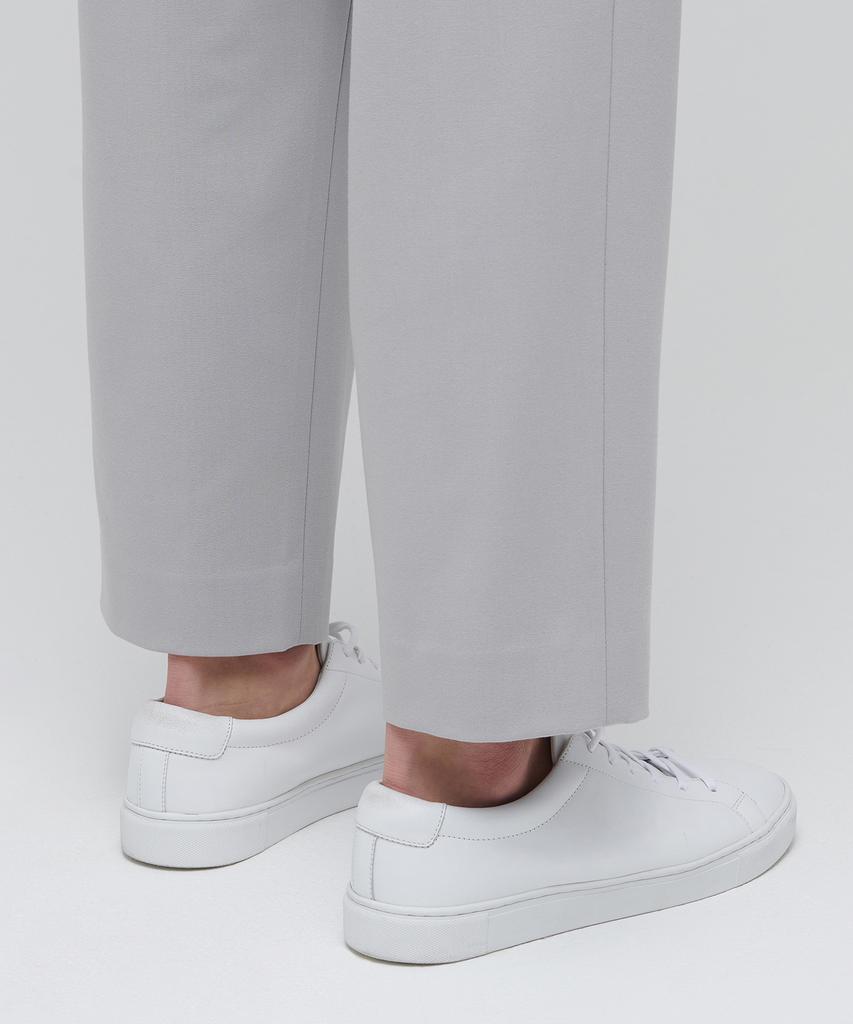 Musinsa Standard Lightweight Wide Drawstring Banded Crop Slacks [Light Gray]