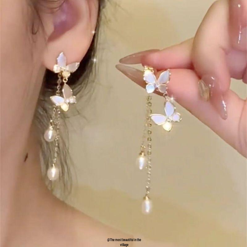 Exquisite Pearl Butterfly Tassel Earrings – Luxurious, Fashionable, Versatile, and Elegant Long Studs.