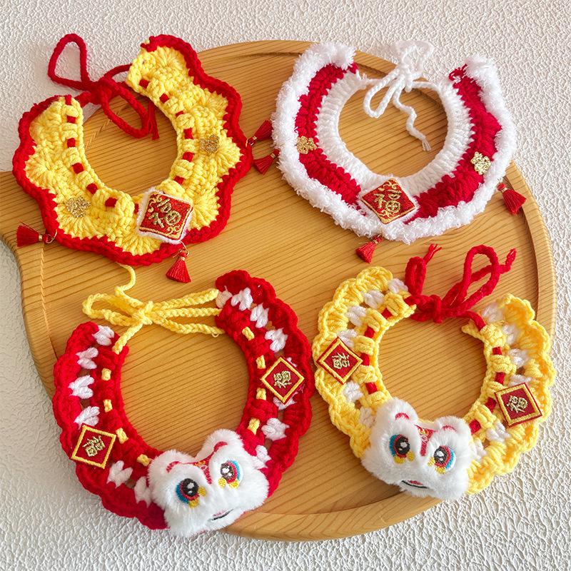 Pet New Year Accessories: Handmade Knitted Wool Scarf for Cats and Dogs - Warm and Festive Neck Warmer Costume