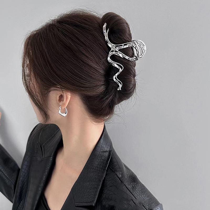 Korean Style  Cool Metal Hair Claws Temperament Personality Shark Clips For Women Simple Headwear Hair Accessories