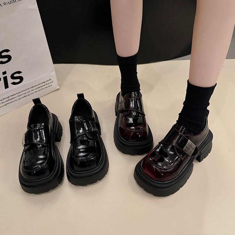 Muffin platform women's spring new small leather shoes Velcro small height-increasing single shoes