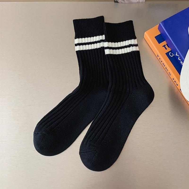 Female Autumn and Winter Stripe Color Bump Thick Line College Wind Tube Stack Socks
