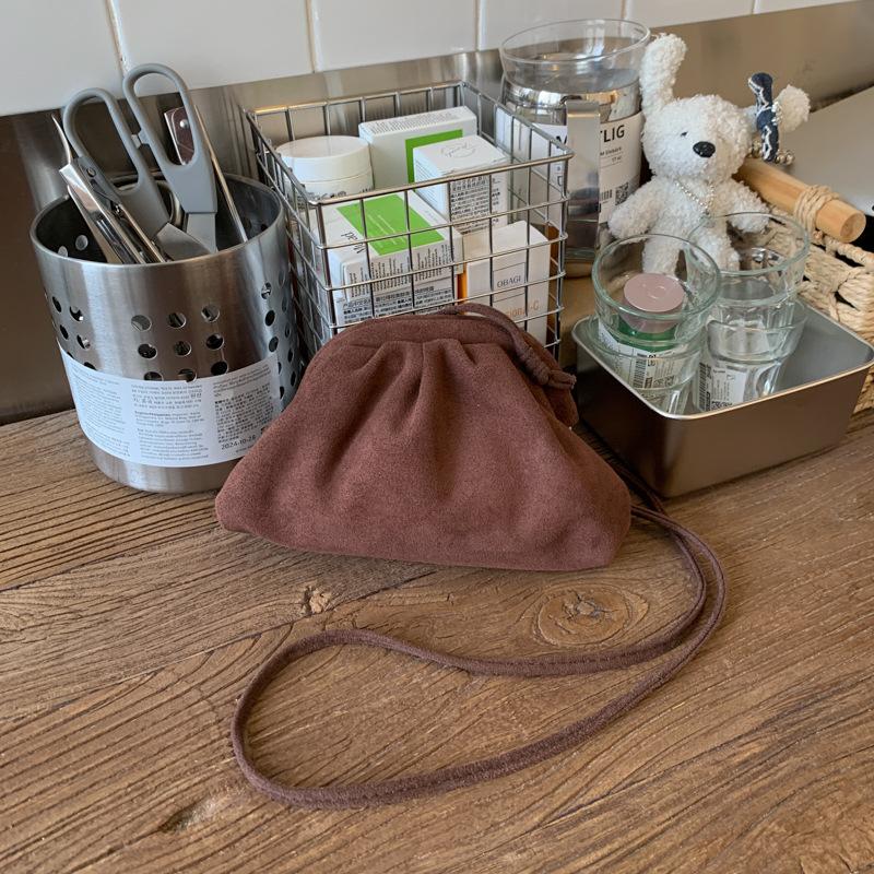 

Сумка з воланами - Модна міні-сумка-пельмень - Текстурована сумка через плече осінь-зима кавовий