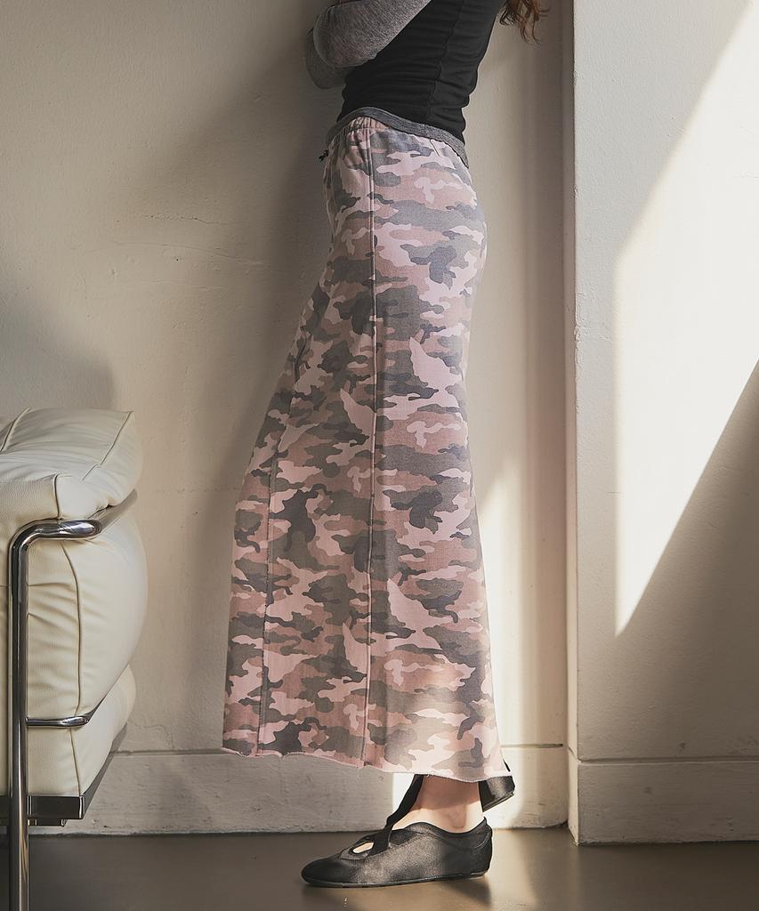 Iteoneolmomeonteu Camo Cut-Off Maxi Skirt_Pink