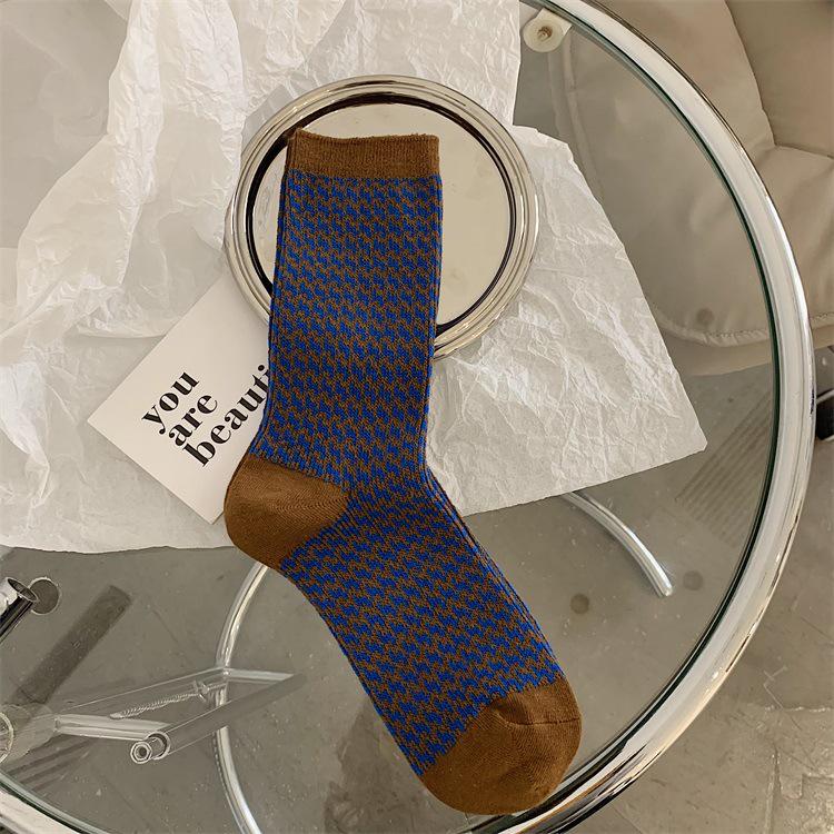 Double Needle Retro Japanese Houndstooth Women's Mid-Tube Socks – Breathable, Sweat-Absorbent, Trendy