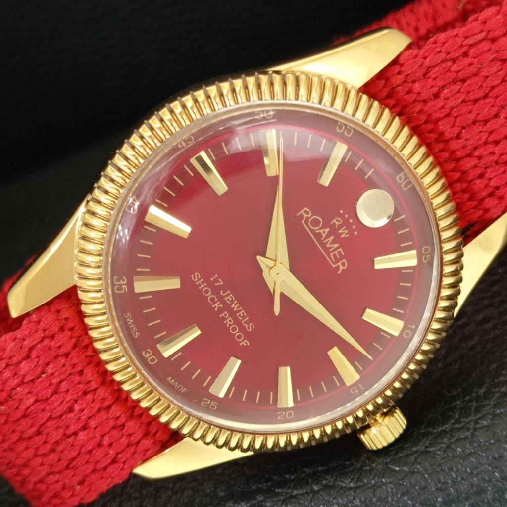 

SWISS VINTAGE HAND-WINDING MENS REFURBISHED RED COLOR DIAL WATCH a707418-1