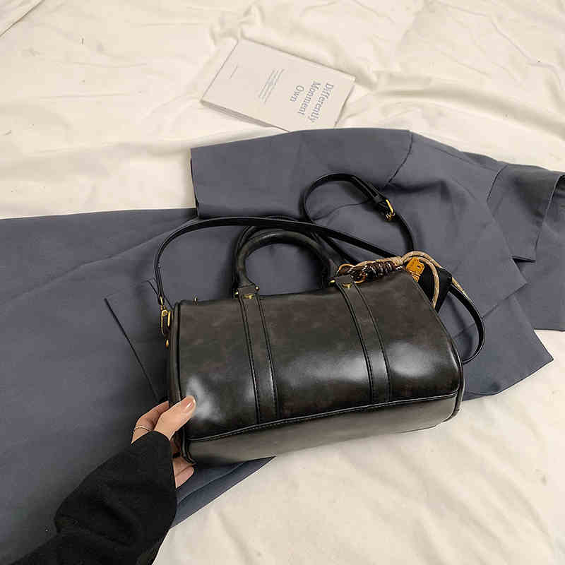 Hochwertige Sense Tote Bowlingtaschen Damen Herbst Winter Mode Umhängetaschen Neue vielseitige PU Leder Umhängetasche