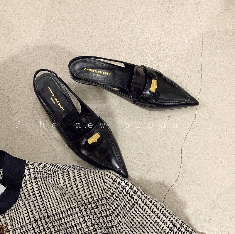 

Fashion Small Gold Coin Leather Pointed Thin Heels After Empty Sandals Female Ol Commuter Shoes Spring 35 чёрный