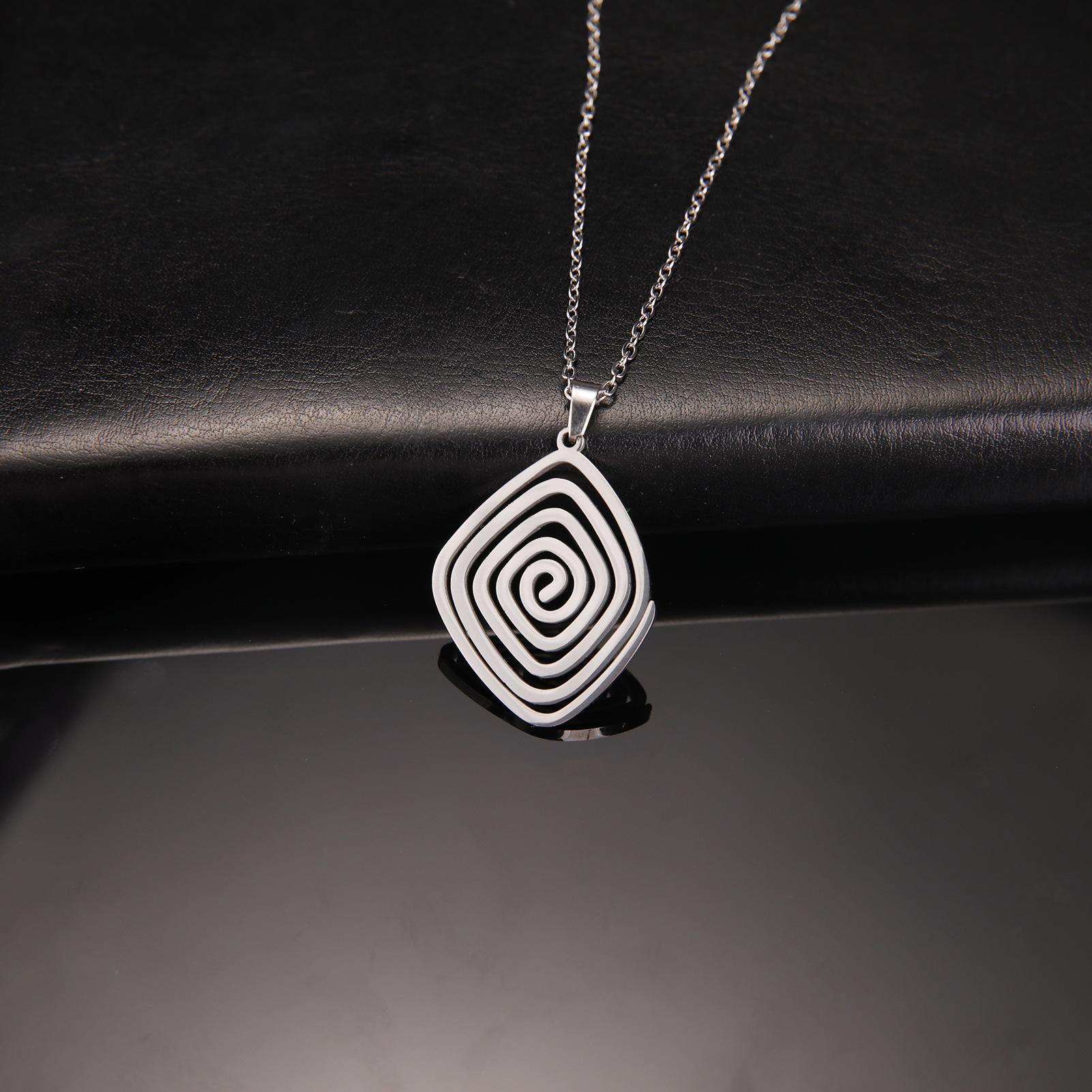 

Ожерелье из нержавеющей стали со спиралью | Современные гипоаллергенные украшения для женщин и мужчин | Минималистская геометрическая подвеска на цепочке в подарок