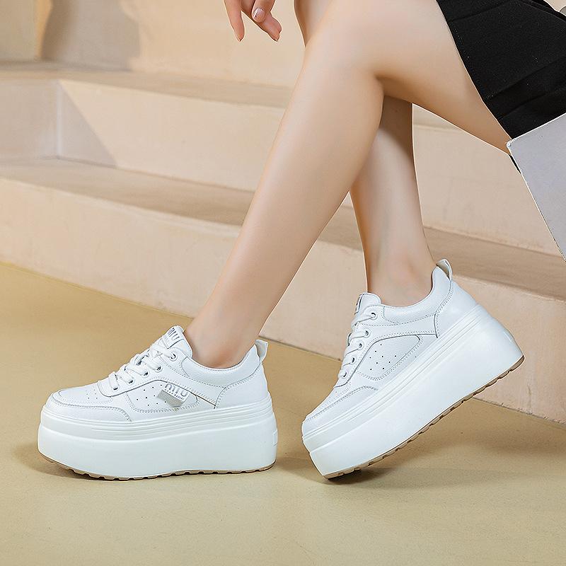 

Кожаные маленькие белые туфли женские весна 2025 новые туфли на платформе женские повседневные одинарные туфли круглый носок шнуровка модные трендовые и универсальные 39