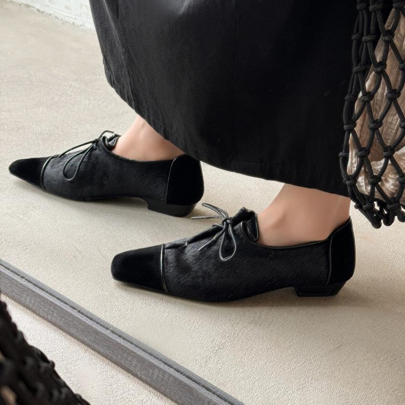 New comfortable cowhide single shoes pointed casual leather four seasons wear small leather shoes low heel large size shoes beef tendon sole non-slip