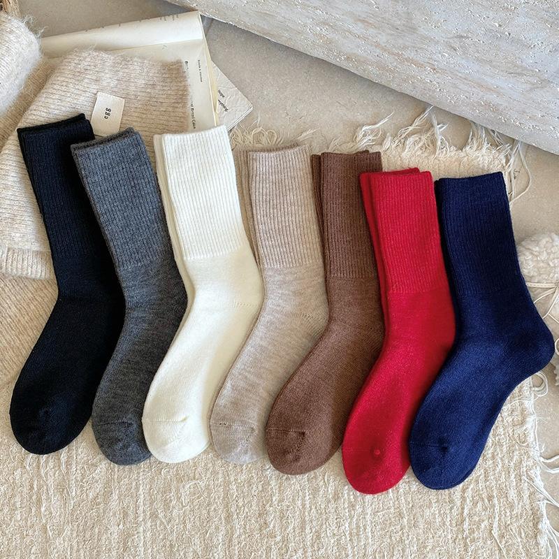 Season Socks Stacking Socks Trendy Outer Wear Fleece Thickened Warm Wool Socks Solid Color Retro Medium Tube Socks