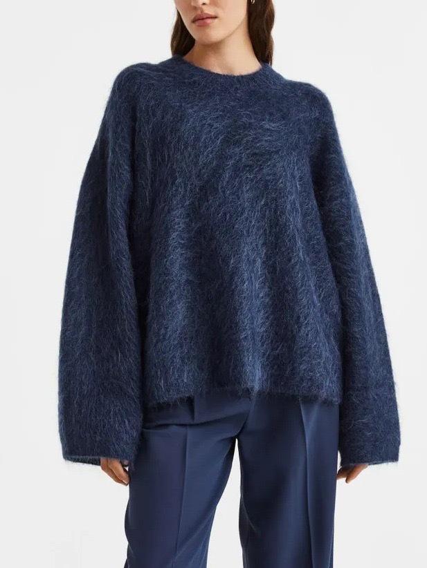 New Women's Loose Round Neck Plush Sweater: European & American Autumn/Winter Collection – Cozy, Solid Color Knit Outerwear, Lazy Style.