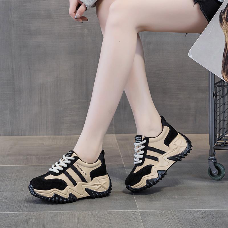 Dad Shoes Girl 2025 Autumn and Winter New Velvet Soft Leather Internet Celebrity Explosion Thick Sole Small Casual Sports Forrest Gump Shoes
