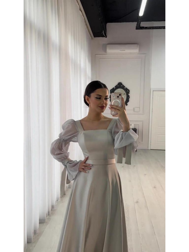 Damenkleid im französischen Stil mit quadratischem Ausschnitt und Glockenärmeln, lange Ausführung, Herbst-/Winterkollektion