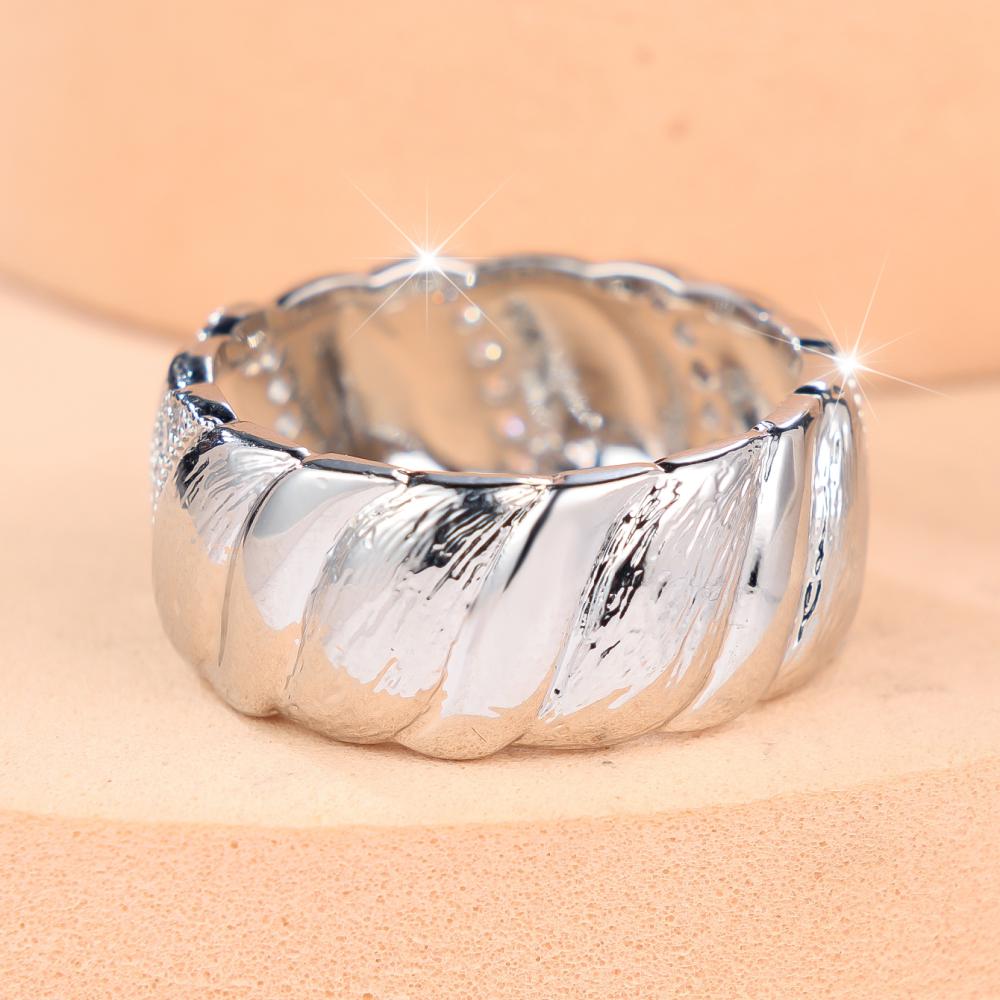 Exquisite Silver Color Wavy Zircon Paved Band Ring for Women Elegant Party Jewelry