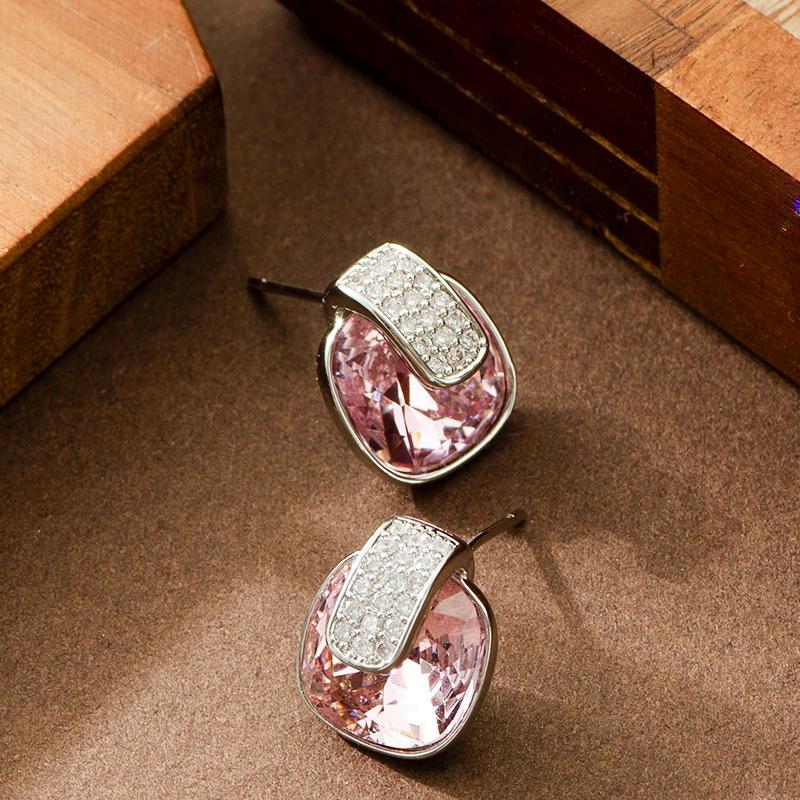 Korean Style Square Zirconia Stud Earrings – Exquisite Crystal Drops, Versatile & Luxurious.