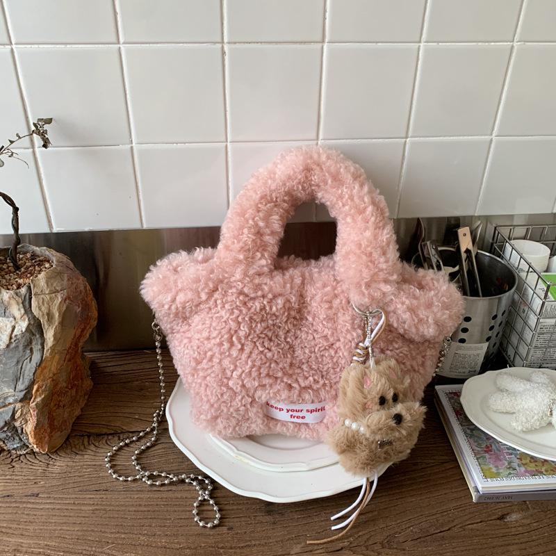 Cartoon Welpen Anhänger Flauschiges Lammfell Umhänge- & Schultertasche