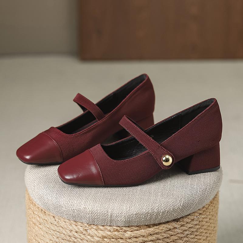 

Huiliya Черные лоскутные туфли Мэри Джейн с квадратным носком и массивным каблуком с золотой пряжкой – Женские W911-1 35 красный