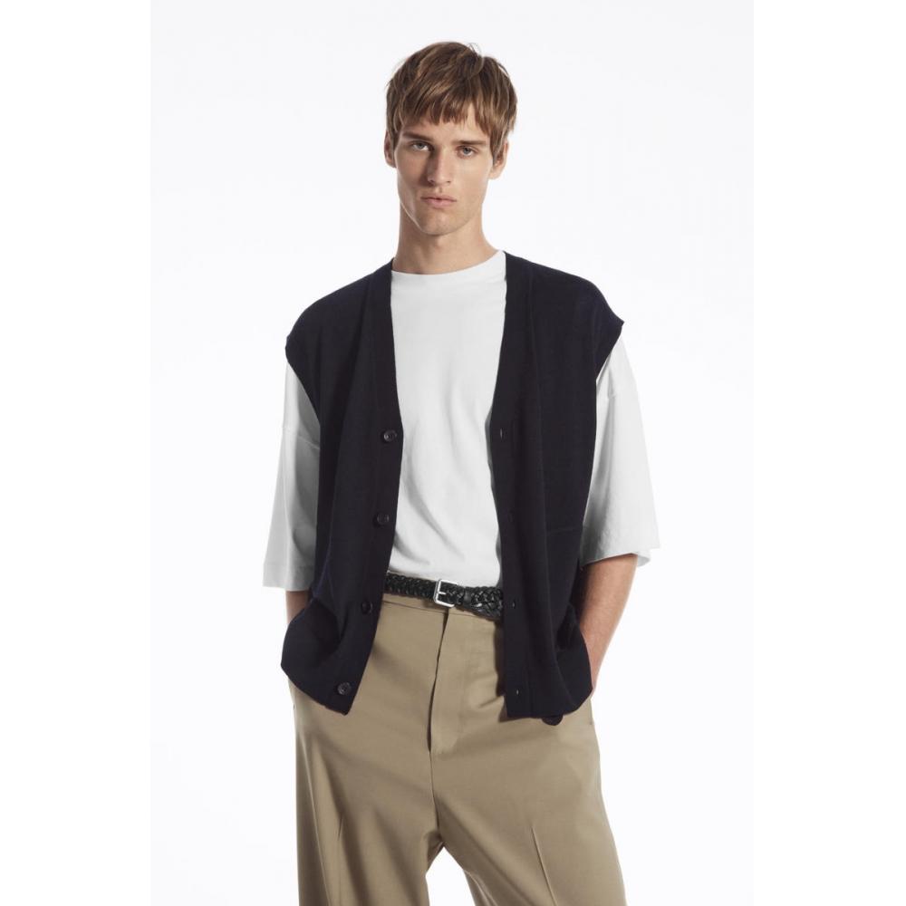 

COS Жилет из японской мериносовой шерсти с пуговицами dark navy/S