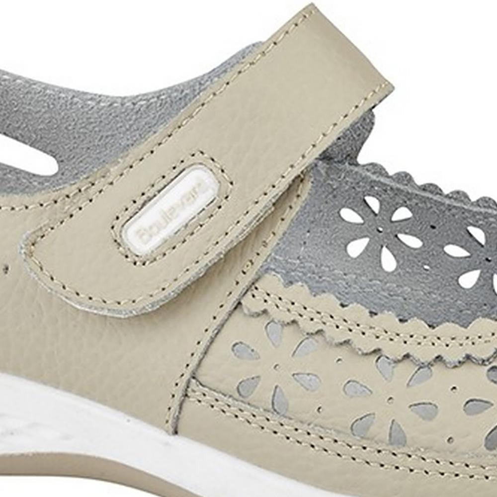 Boulevard Womens/Ladies Wide Fitting Window Back Punched Bar Shoes