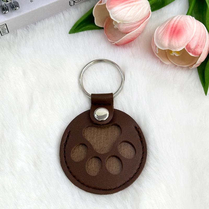 Leather Pet Hair Memorial Keychain Case: Cat & Dog Hair Keepsake Hanger