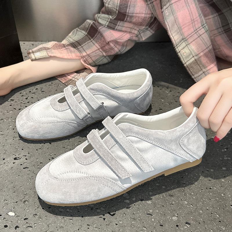 

Mary Jane red German training shoes women s 2025 new sports shoes board shoes summer breathable thick-soled heightening single shoes 35