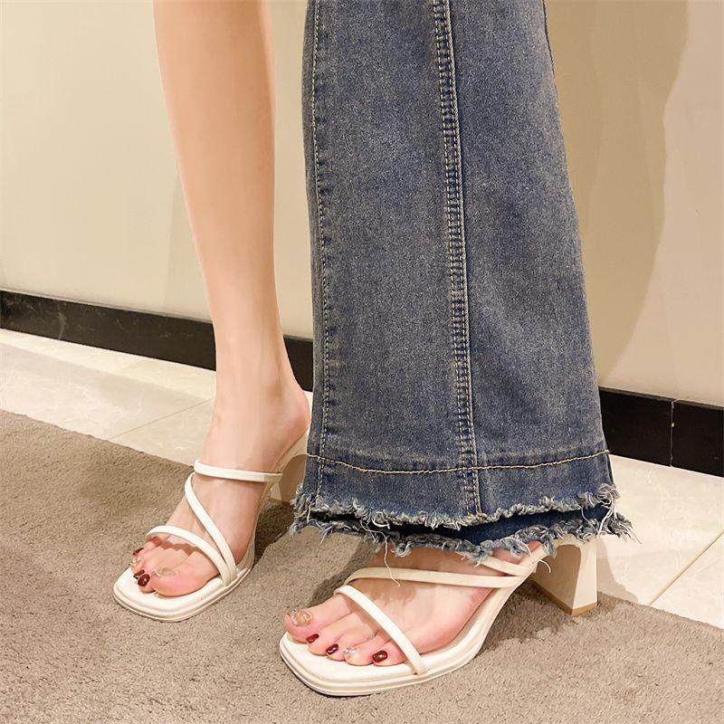 The New Style of Women's Shoes Is Versatile Featuring Thick-heeled High Heels and Flip-flops