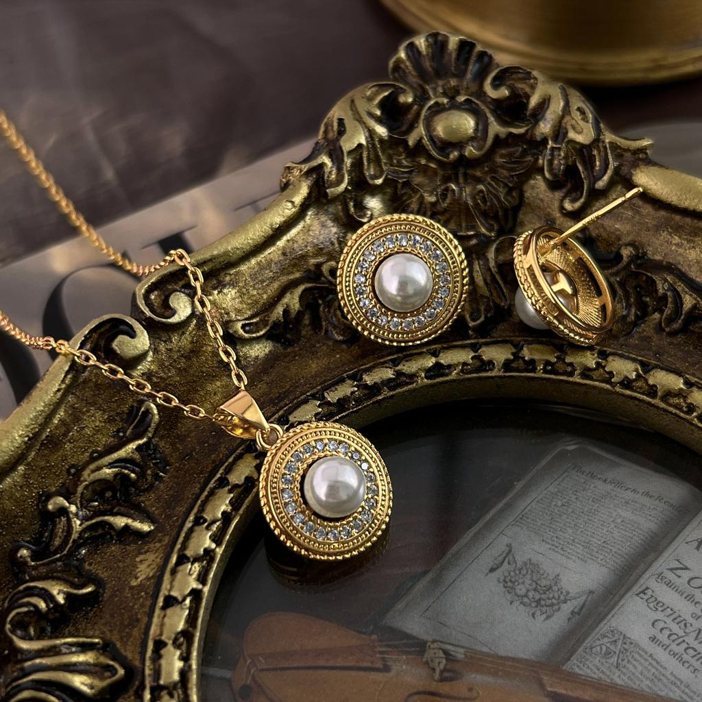 Neu im Originaldesign High-End und sanfter Stil Perlenkette Runde Retro-Anhänger Weibliche Charms Schmuck für Frauen Geschenk