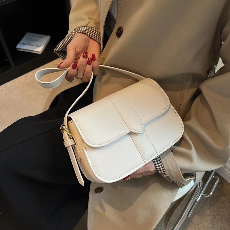 Leather Shoulder Bag for Women  Designer Bags and Purses  Small Messenger Bags  Monochromatic Crossbody Bags  Fashion Trend