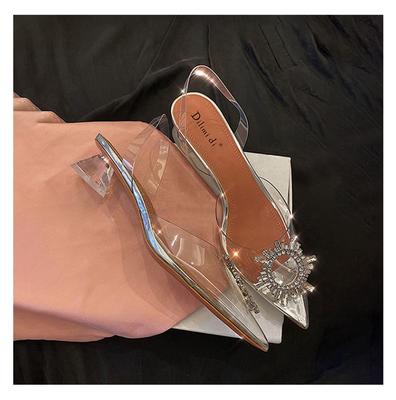 2024 neue Sommer Spitz frauen Sandalen Wasser Diamant Schnalle Transparent Mittleren Ferse Mode Kristall Braut Hochzeit Schuhe Pumps