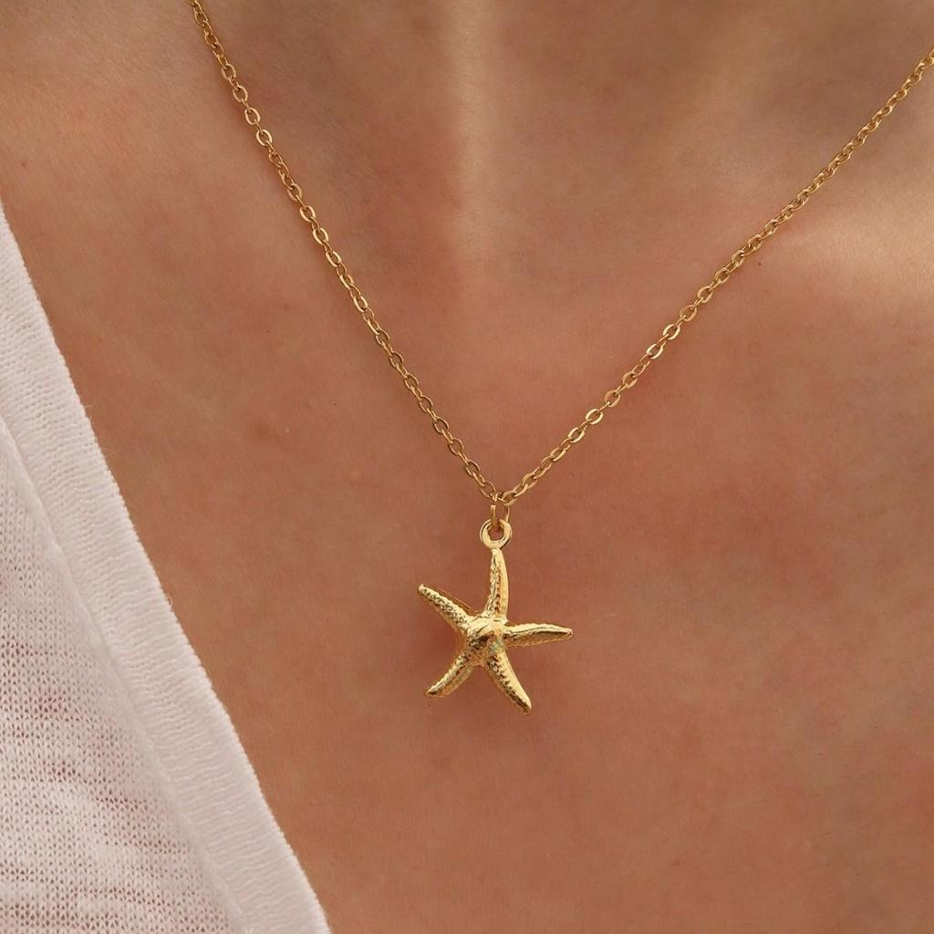 Versatile Ocean Star Pendant Necklace: Women's Holiday Style Clavicle Chain