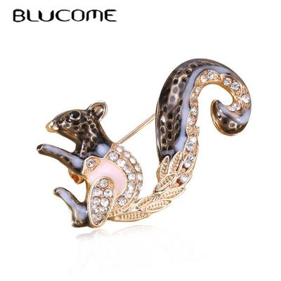 Vintage bemalt Eichhörnchen Broschen Strass zarte Broschen Frauen Party Corsage Mantel Zubehör elegante Pin
