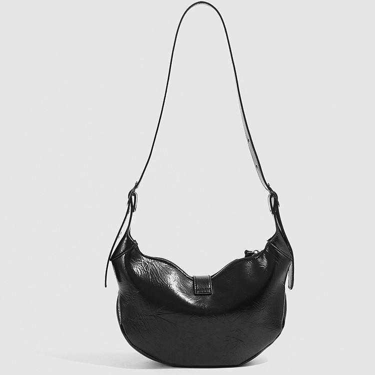 2025 New Women's Bag Large Capacity Motorcycle Underarm Bag High-end Fashionable Niche Design Single Shoulder Crossbody Bag